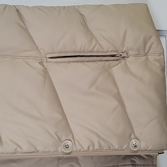 Banana Republic Down filled Puffer vest - Picture 5 of 11